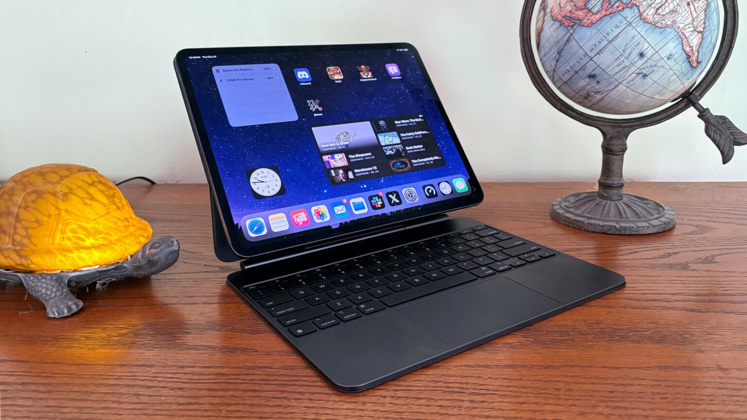 Hero image of Clean useful hero image for the Apple iPad Pro 13 M4 article