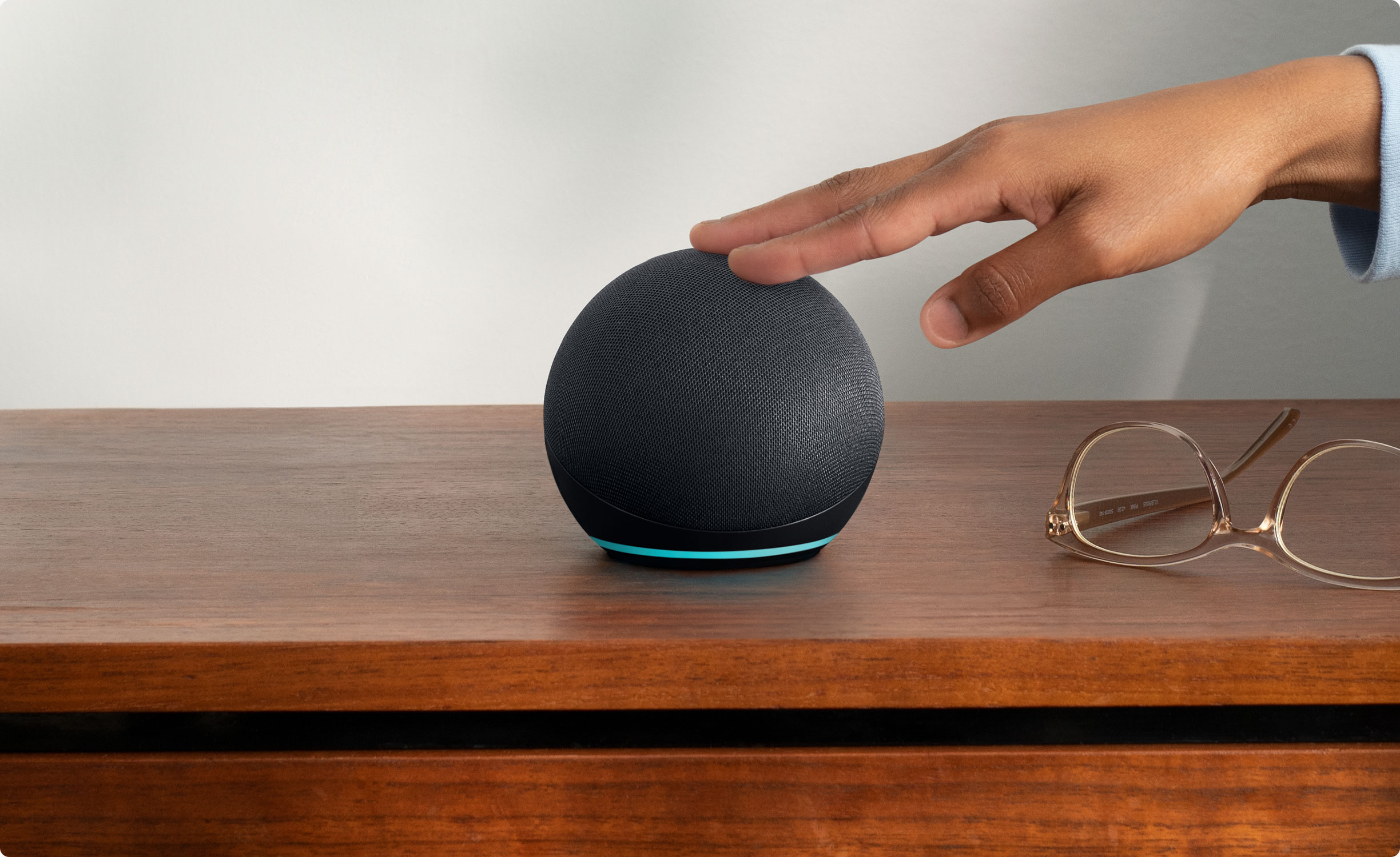 A single smart plug + a lamp + an Echo Dot is the  image of Image for: A single smart plug + a lamp + an Echo Dot is the entire MVP smart home. Add from there as you find the value.